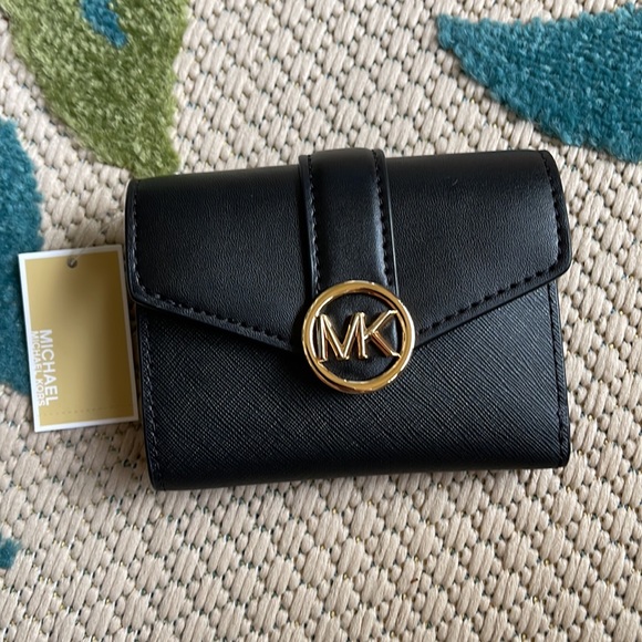 MICHAEL KORS CARMEN MEDIUM LOGO AND FAUX LEATHER WALLET BLACK - Picture 13 of 16